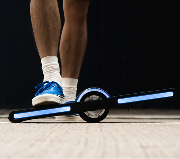 Self balancing electric online skateboard